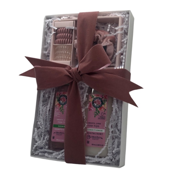 Herbal Essences Smooth-Lisse Rose Hips with Hair Accessories - Picture 8 of 8